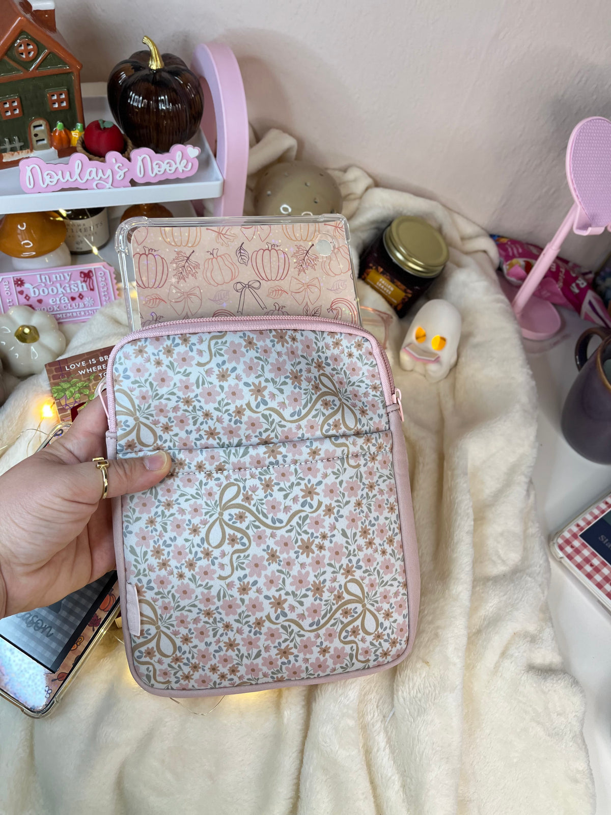 E-reader & Book Sleeve | Vintage Bloom