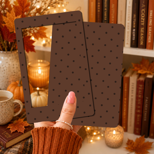 E-reader Insert-Skin | Chocolate. Dots